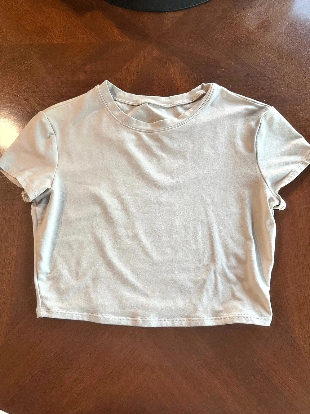 alo Short Sleeve Crop Top in Bone Like New